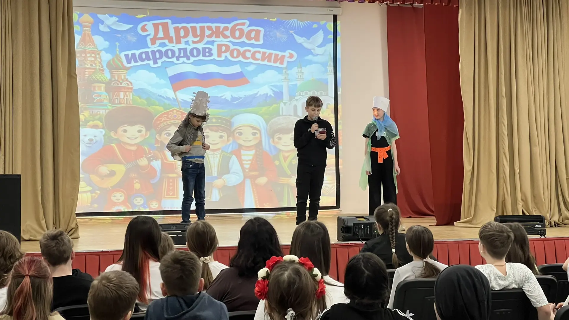 ✨ Слёт пятиклассников «Дружба народов России» продолжился яркими и творческими событиями! ✨  После в