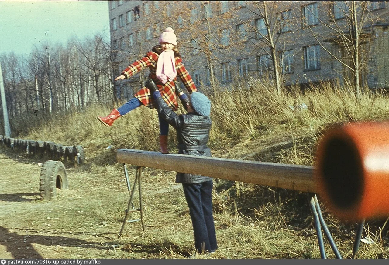 спортплощадка у бывшего ПТУ №186