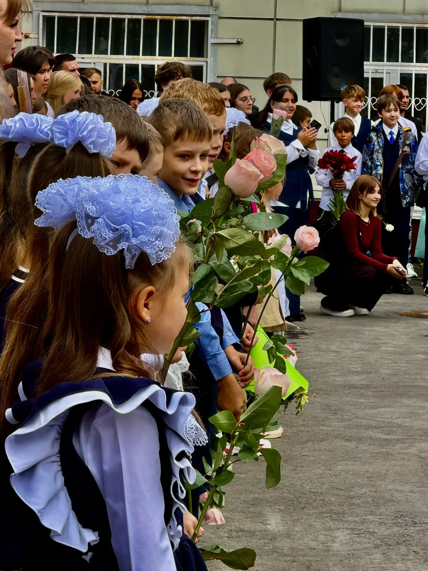 Фоторепортаж с праздничной линейки 1 сентября 🩵🎓🍂💐🏫