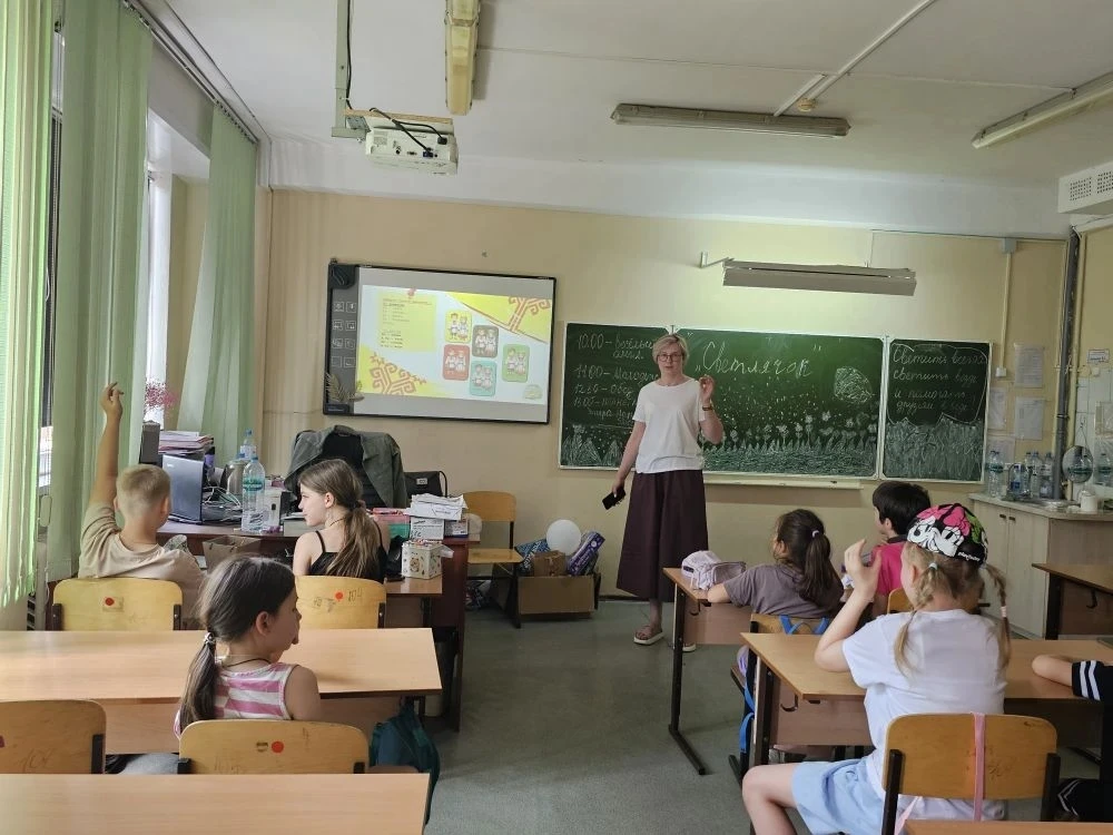 Но на этом наше путешествие, посвящённое Дню России не закончилось! Сразу после обеда в лагере начал