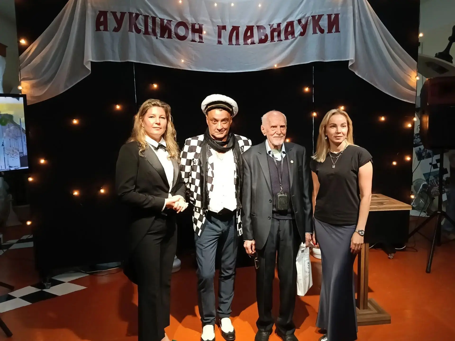 🗓️ 24 августа в Козьмодемьянске: важные диалоги в Музее сатиры и юмора им. О. Бендера!