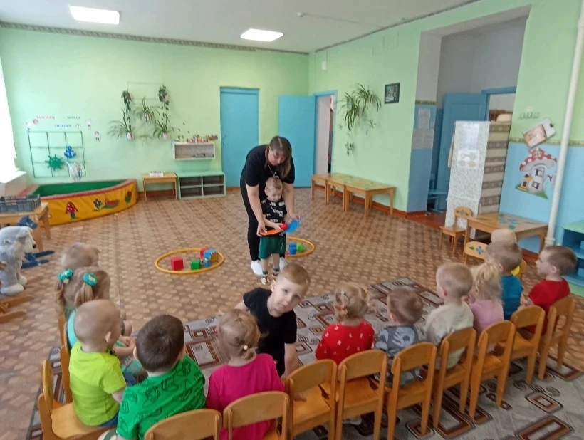 Играют в математику малыши