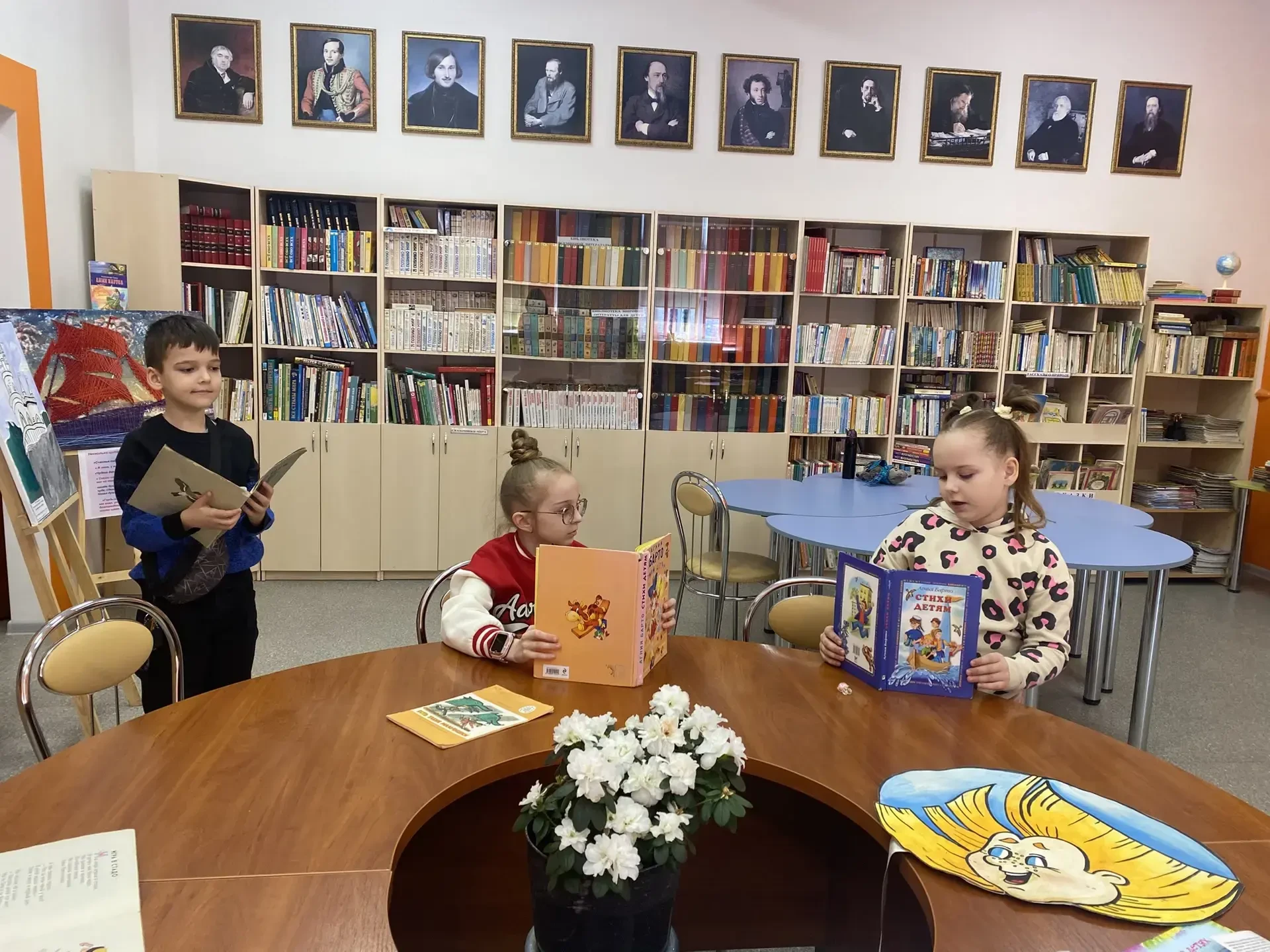 Книжкина неделя идёт полным ходом!  Ежегодно в дни весенних каникул проходит Всероссийская неделя де
