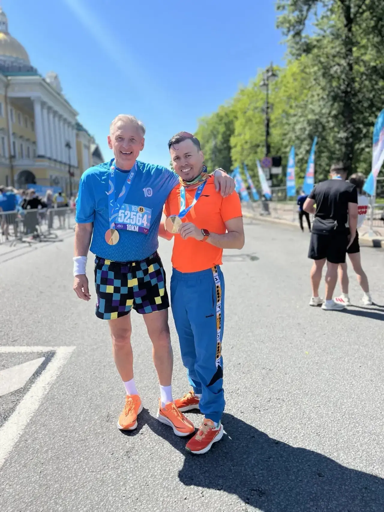 🏃🏼‍♀️От урока физкультуры — к полумарафону: наши учителя покоряют „Забег.РФ“!  Наши замечательные уч