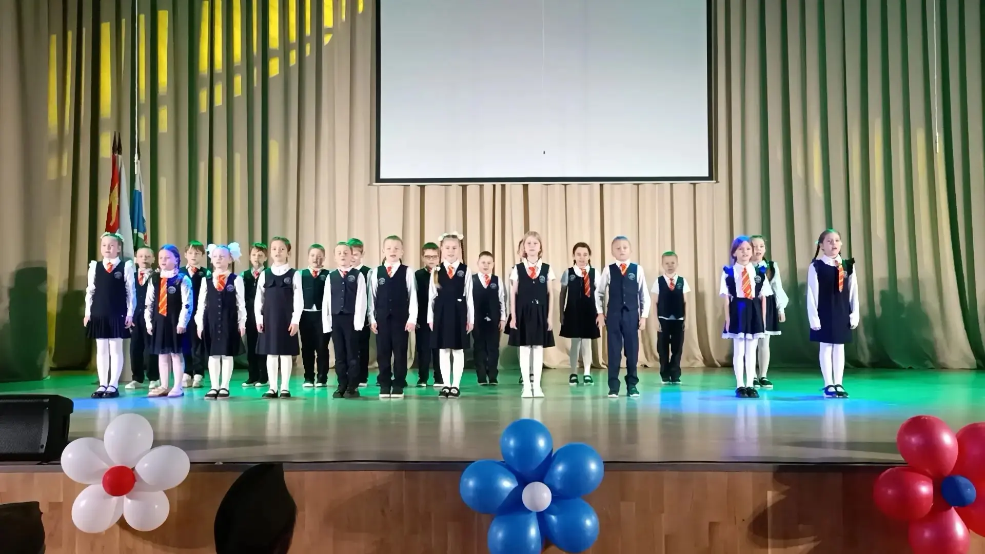🎉 Фестиваль патриотической песни в Центре образования «Аксиома» 🎉    В нашем Центре образования «Акс