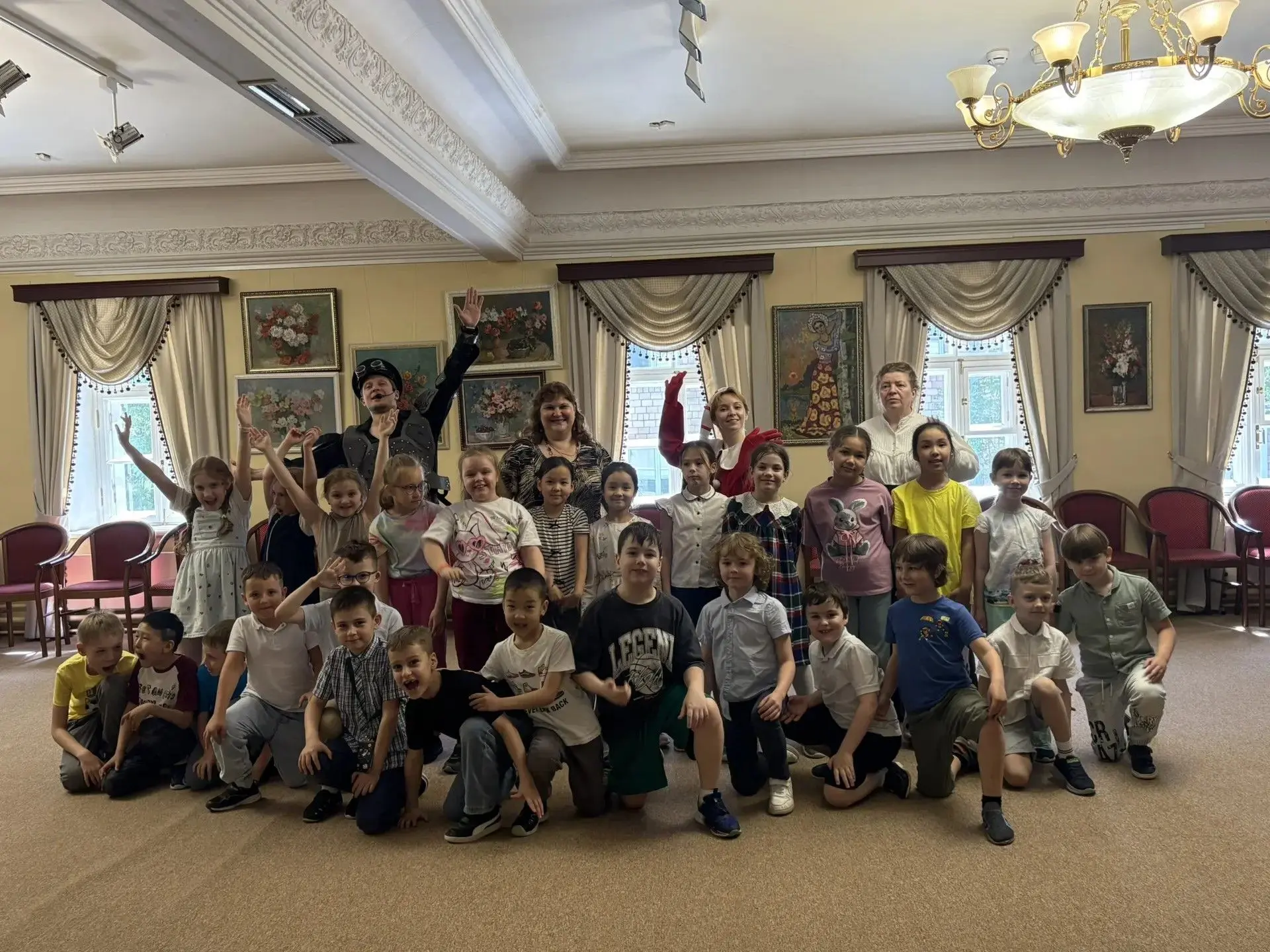 🌤 Всем привет! 🌤     ✨  Новости 1"Е" класса   ✔️ Для первоклассников учебный год уже подходит к окон