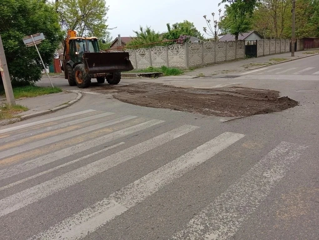 ‼️ В Бердянске продолжаются работы по благоустройству!  Коммунальные службы МБУ «Благоустройство. Бе