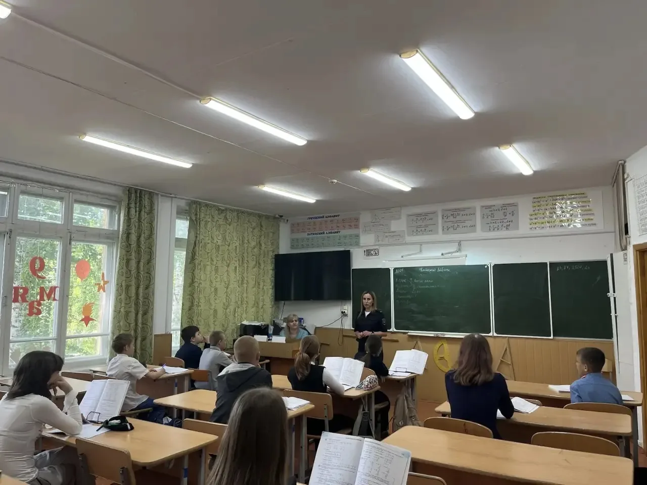 ✅ В рамках акции «Единый день профилактики преступлений» для учащихся МБОУ «СОШ №9» были проведены в