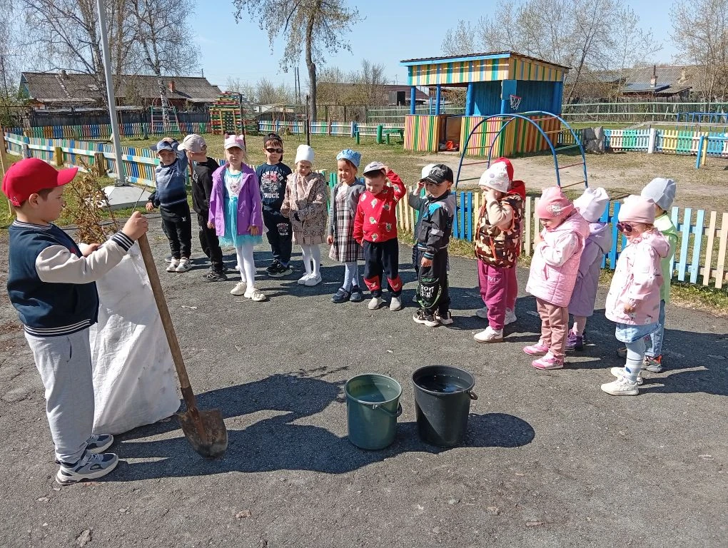 Во славу героям