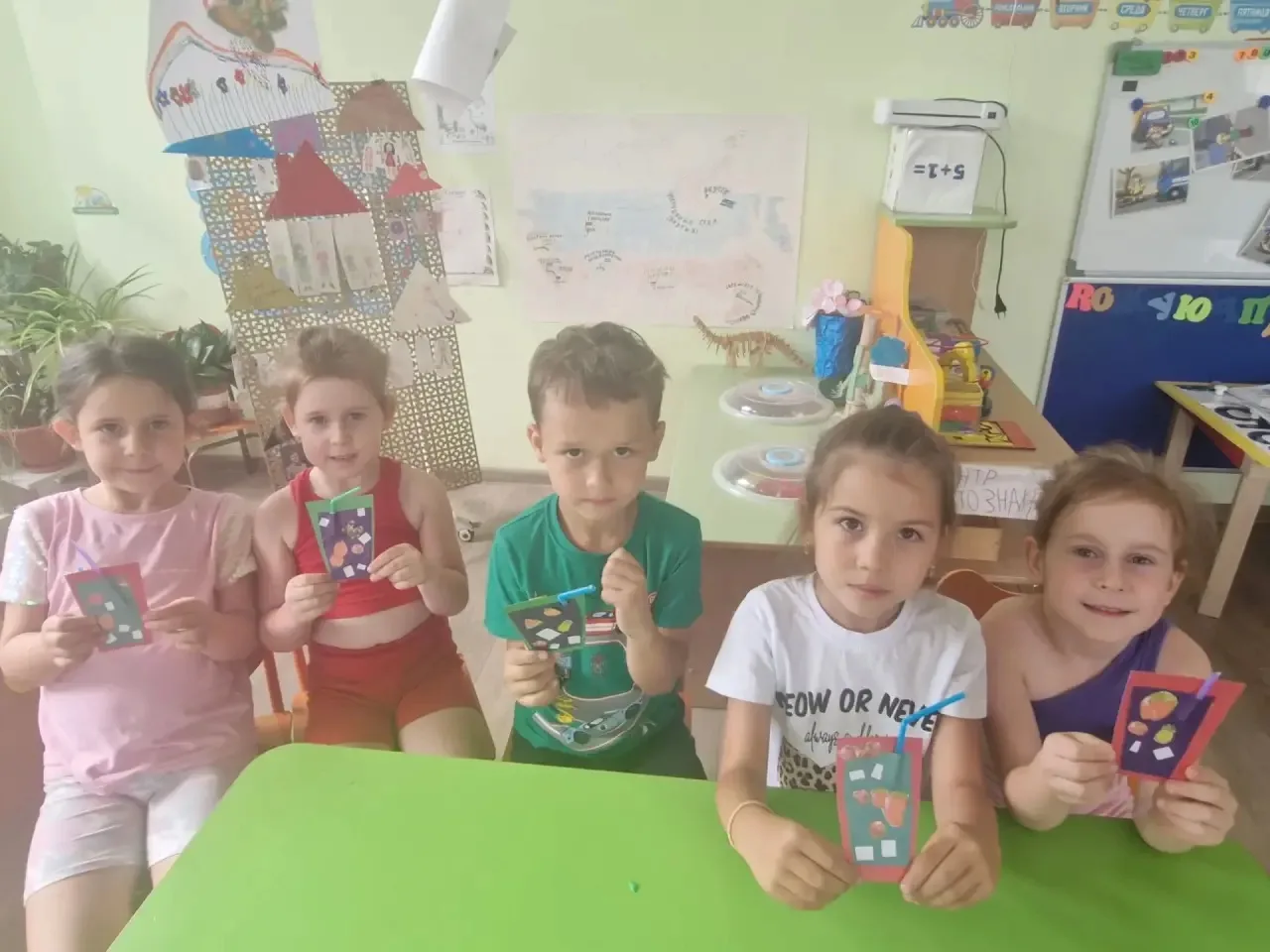 «В группе семицветик" открылся сезон летних кафе! Наши юные кулинары приготовили самые вкусные яркие