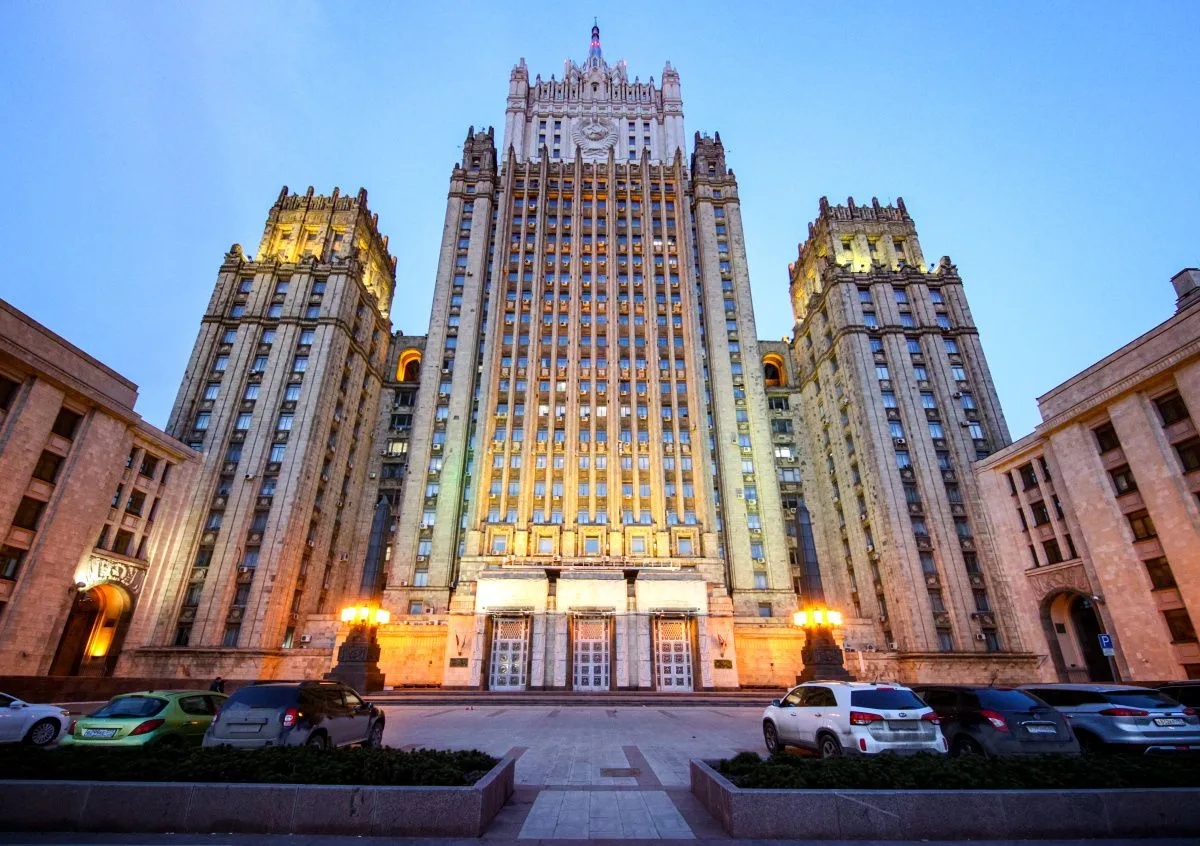 Министерство Иностранных Дел России вновь предостерегло иностранных граждан, включая со...