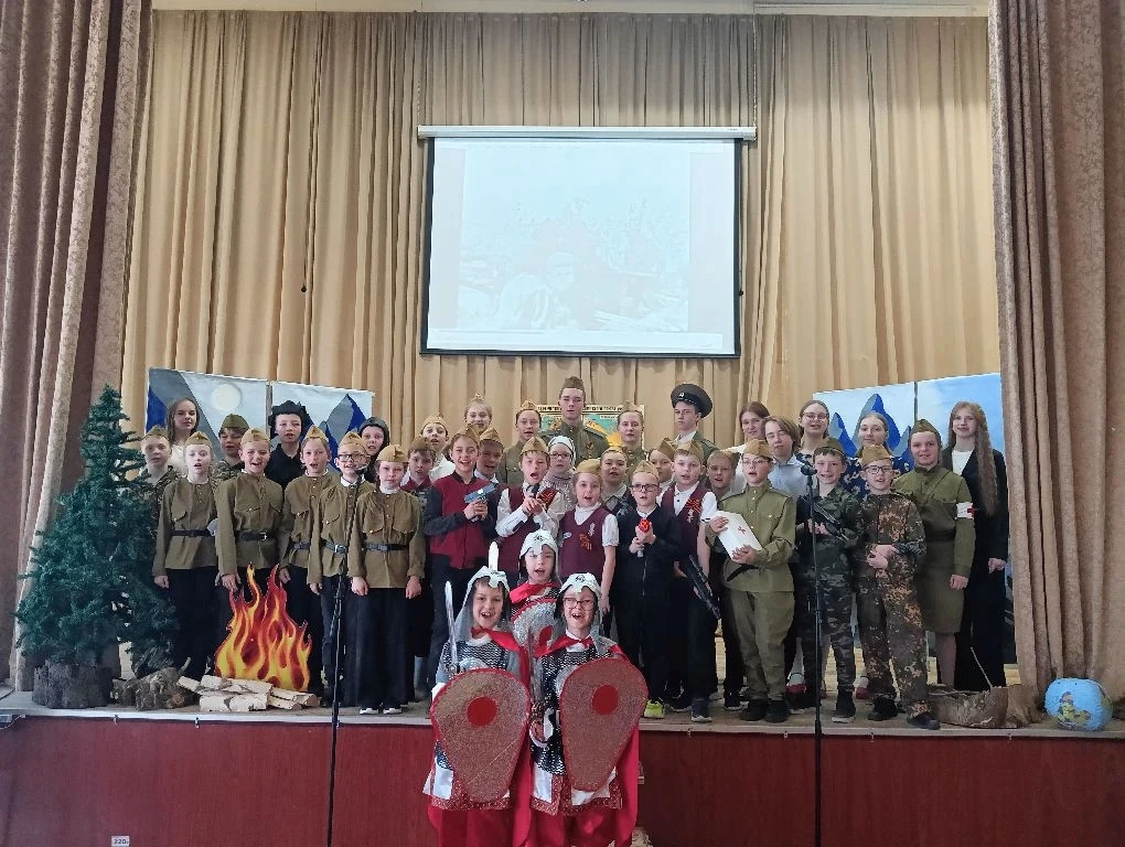 7 мая в актовом зале МАОУ "СОШ № 32 им. Г.А.Сборщикова" состоялся торжественный конкурс «Театральный