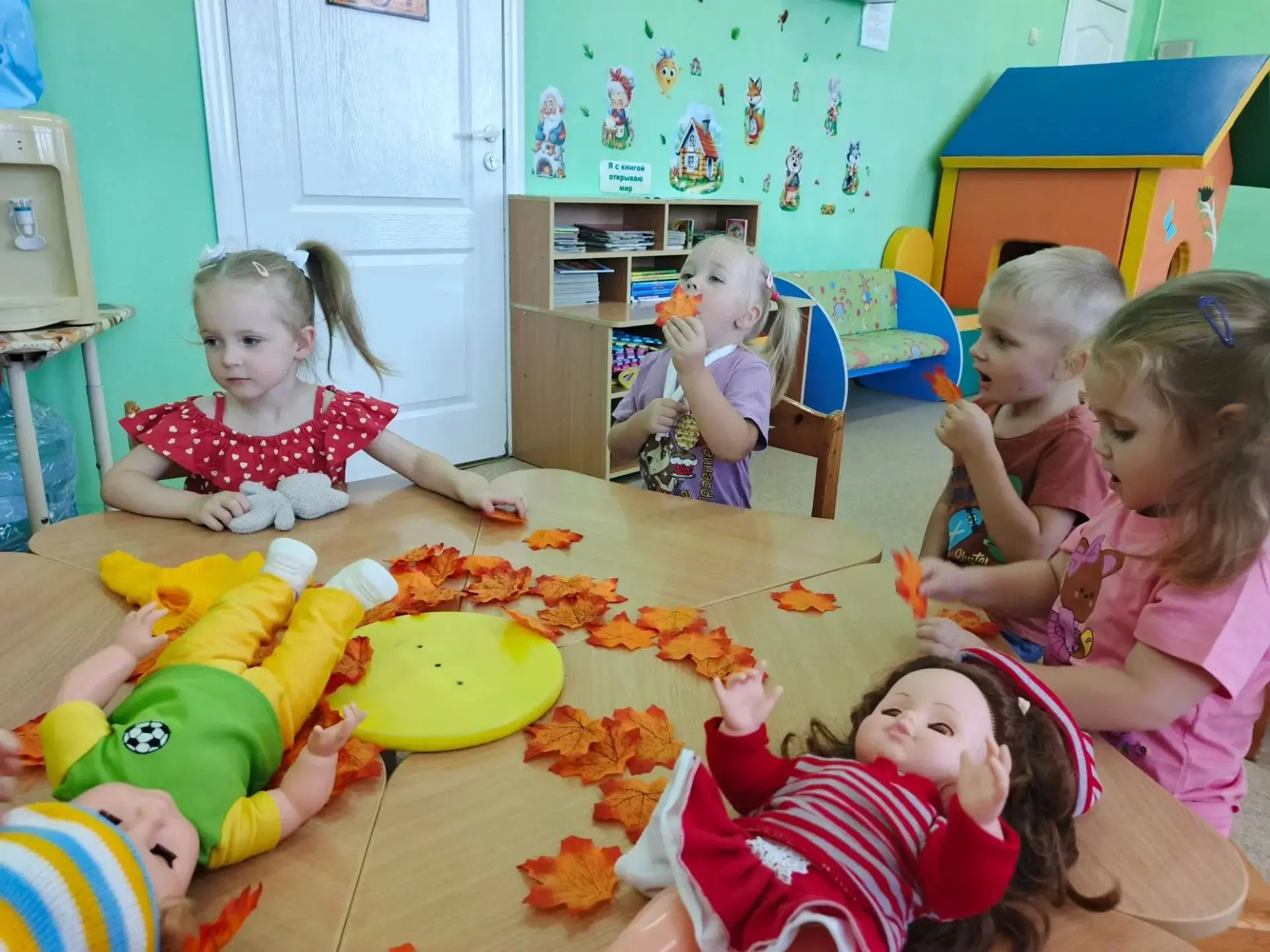 Осенняя мода: куклы тоже мерзнут