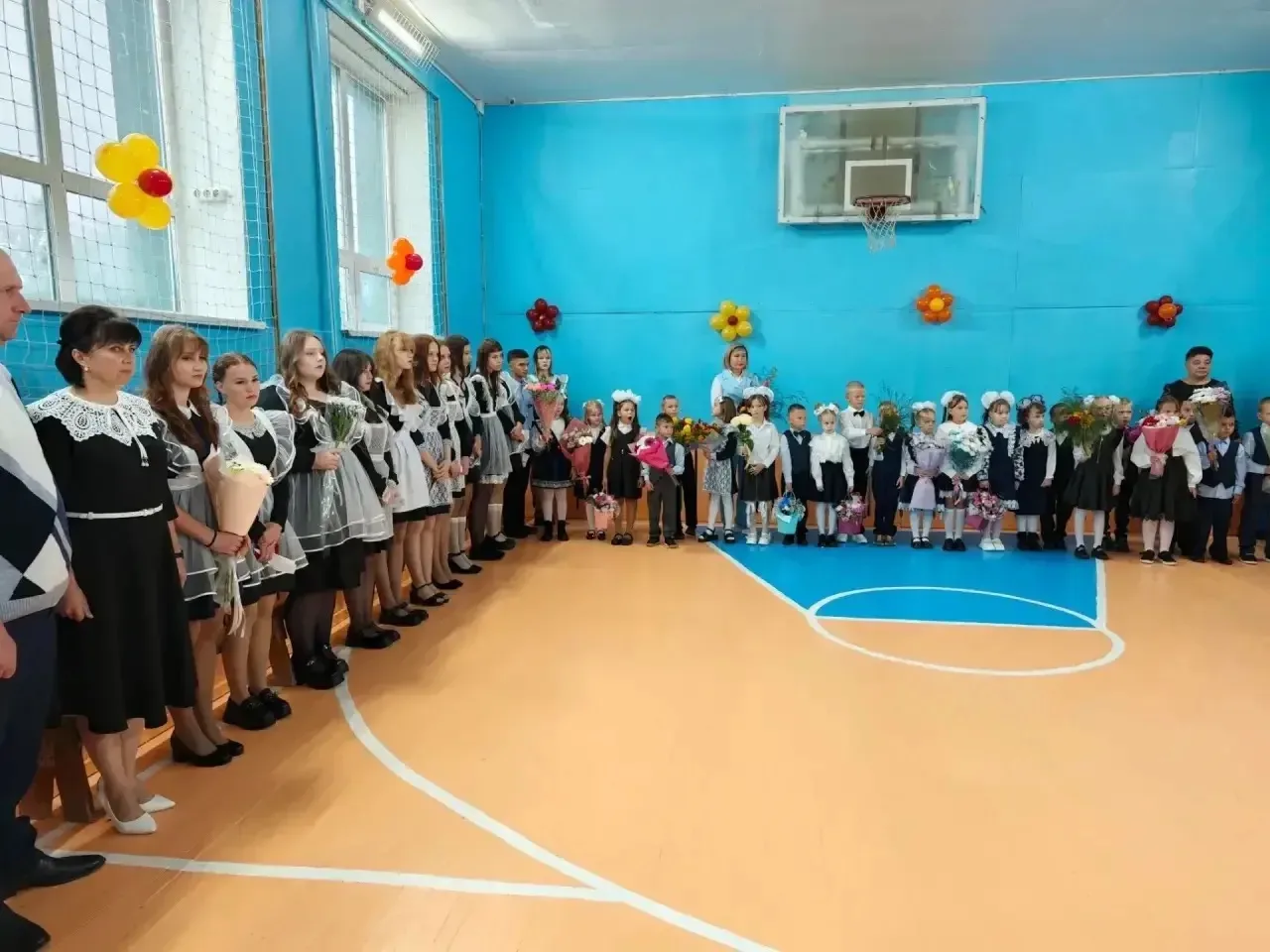 🍁1 сентября в МАОУ СОШ №2 и филиалах прошли торжественные линейки для учеников 1 - 11 ...