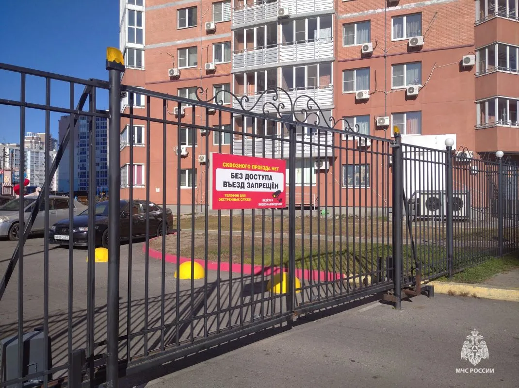 ЗАБОР ИЛИ ШЛАГБАУМ НА ПРИДОМОВОЙ ТЕРРИТОРИИ: что важно знать❓Рассказываем