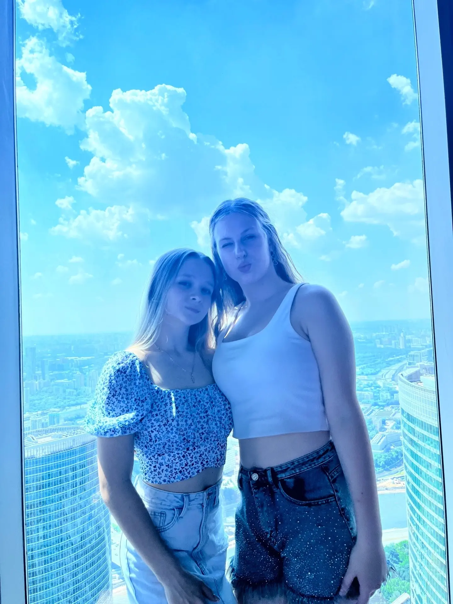 Какое наше лето? Наша Лера и ее лето: Moscow 😍
мы ездили с Талисман в Москву на выступление в кремл