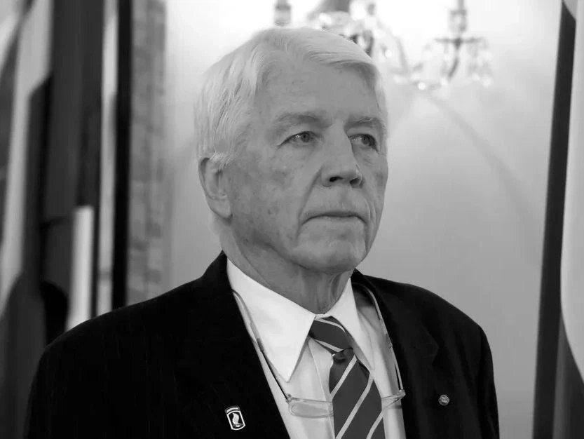 Рак — выдумка врачей. Пить по два литра воды в день полный бред. Депрессия — для дураков.