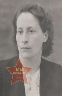 Он от первых боёв до победной весны Пол-Земли прошагал с автоматом. Он учителем стал накануне войны,
