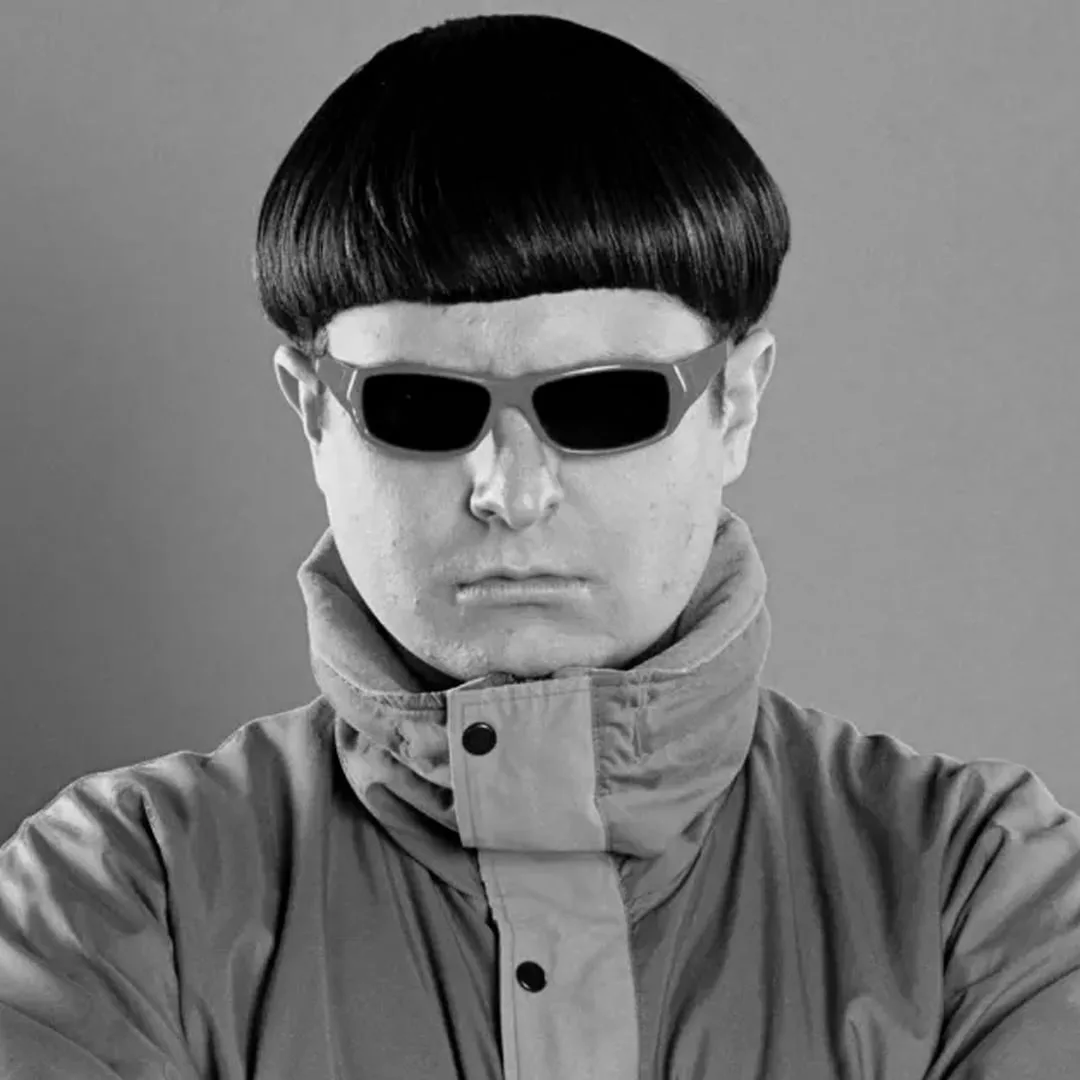 💔 Музыкант Oliver Tree погиб в катастрофе в Бразилии. Ему было 32 года.

В небе над Рио-де-Жанейро 