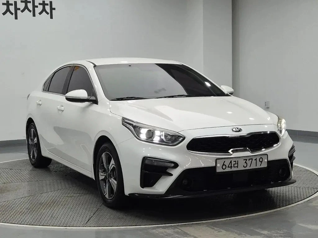 KIA K3 из Кореи. 🇰🇷 
Можно приобрести похожий автомобиль с аукциона.

➖2018 Год выпуска 
➖Объём дв