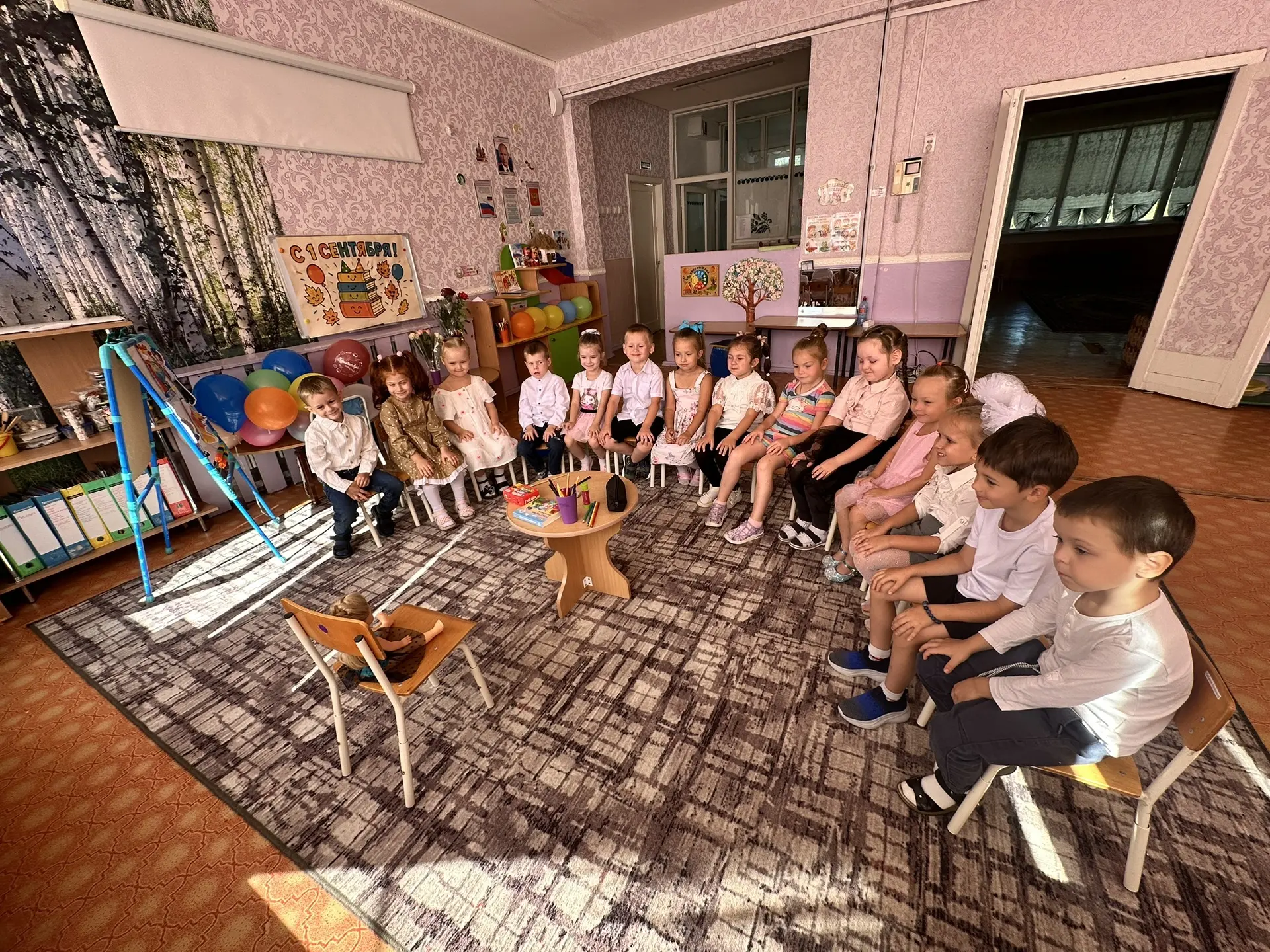 Сегодня в группе "Гномики " было по-настоящему празднично! Мы с ребятами провели беседу...