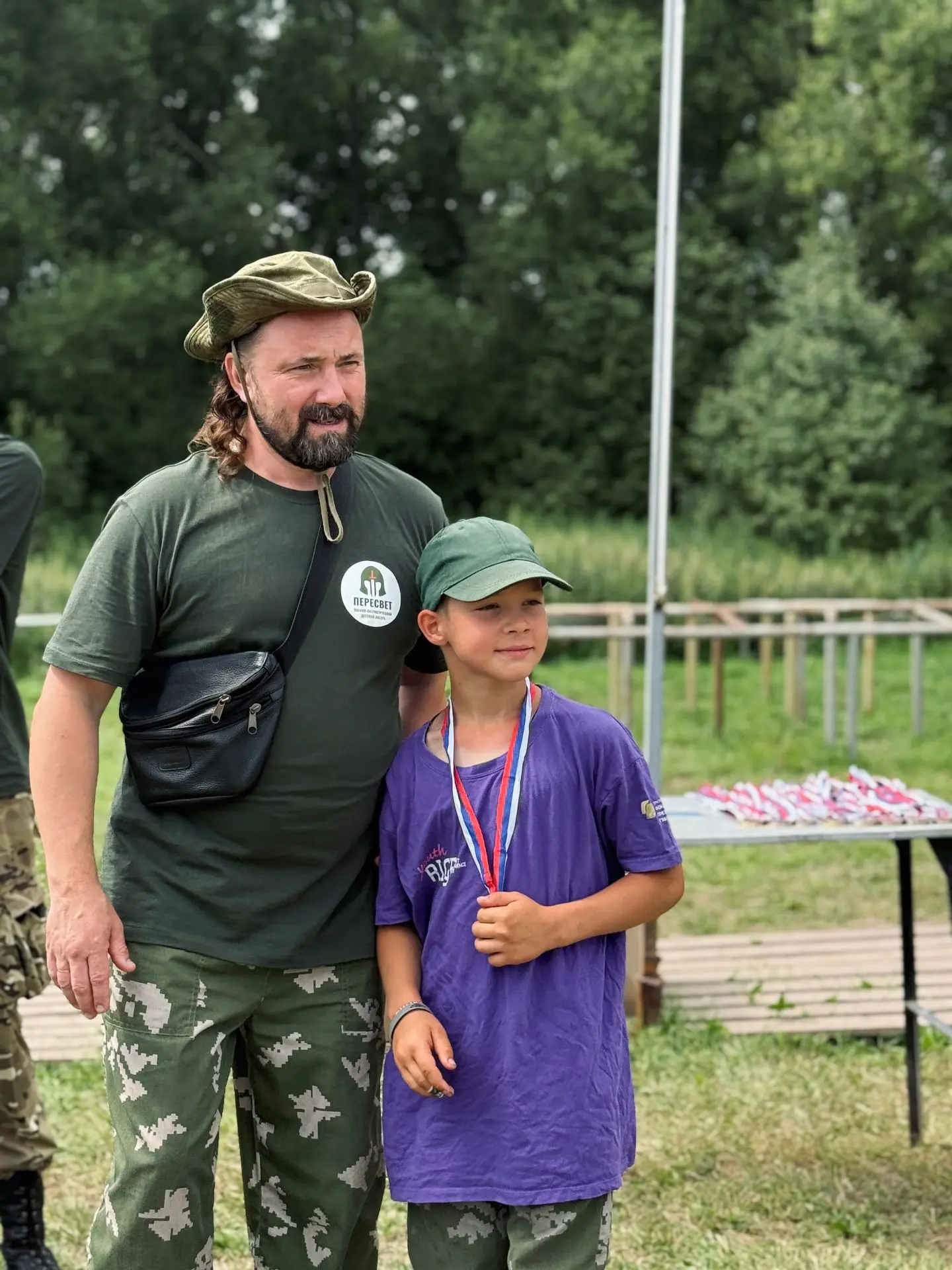 🔥 Кто стоит за лагерем?

Можно сколько угодно писать про программу, занятия и активности. Но по фак
