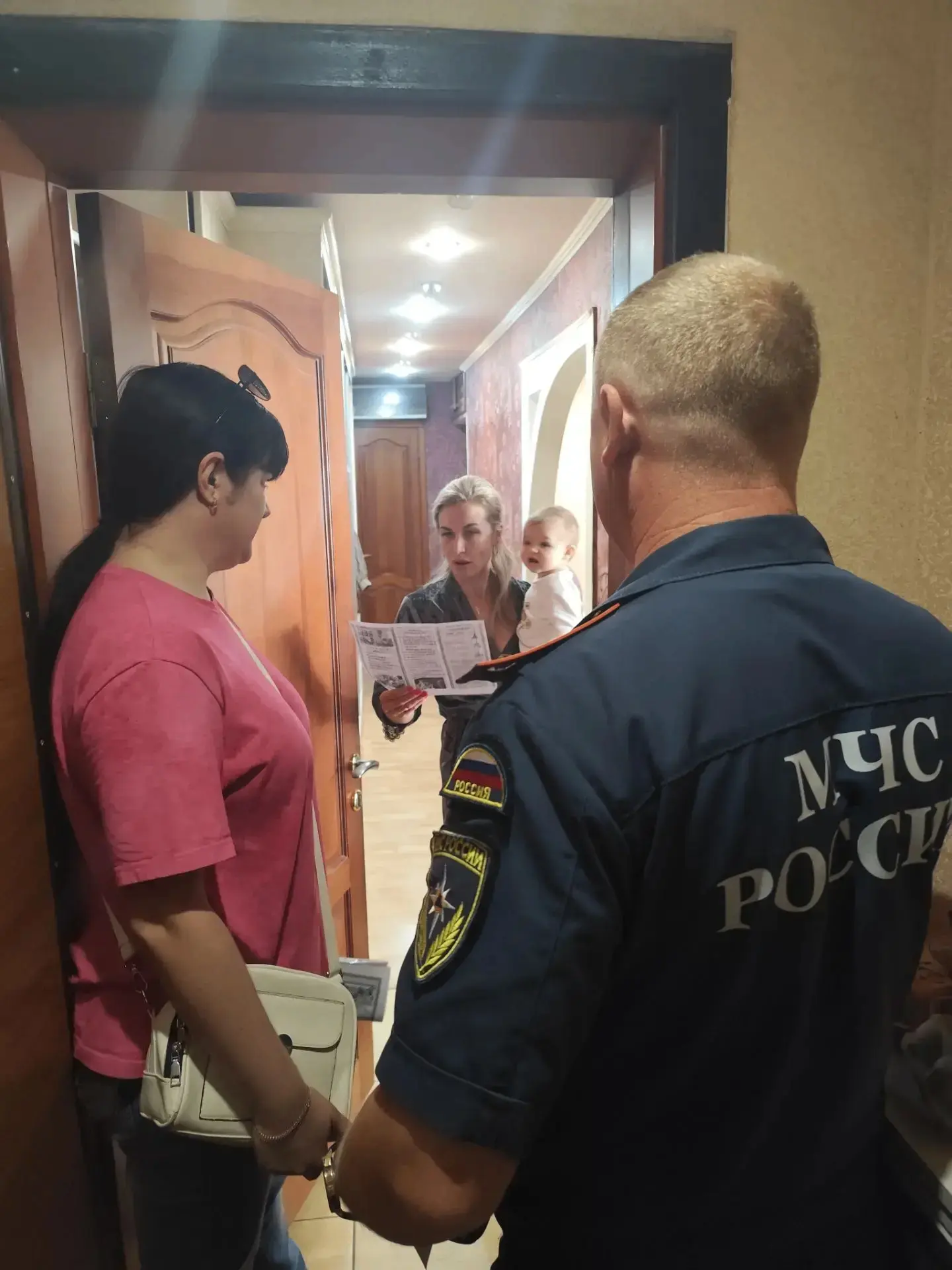 Безопасность в каждом доме

Безопасность ребенка - это зона ответственности взрослых. Чтобы напомнит