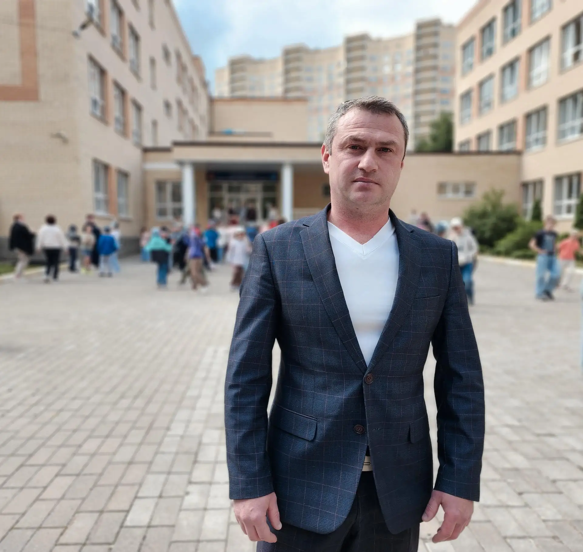 👏 Директор Раменской школы № 9 одержал победу в конкурсе «Лучший по профессии»