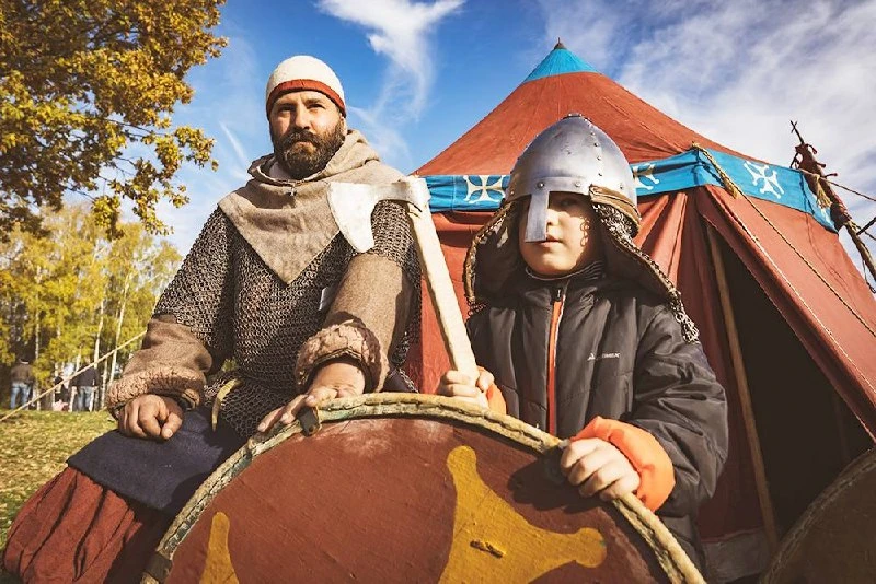 Битва Князя и Чуда-юда, дегустация калачей и сказочное шоу на Крутицком подворье