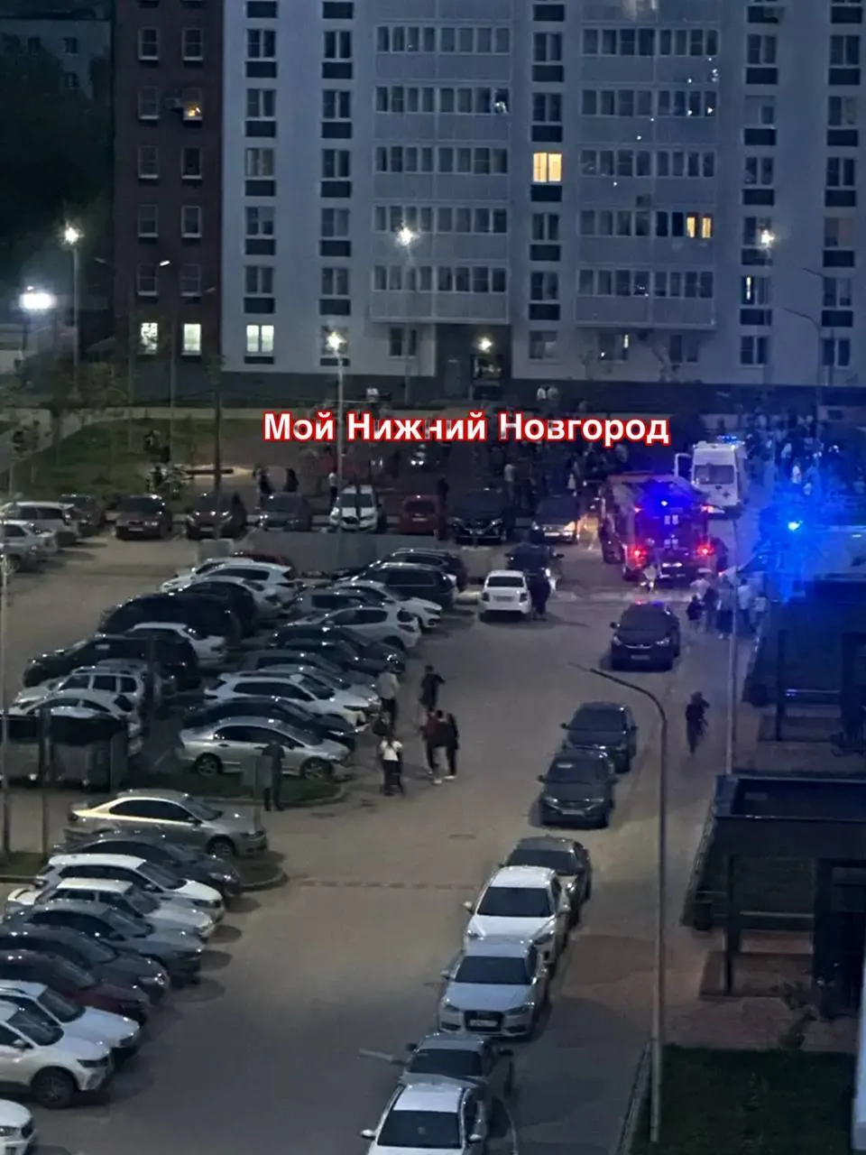 🚨 Трагедия в Нижнем Новгороде: водитель умер за рулем в ЖК «Торпедо»  У мужчины случился инсульт во 