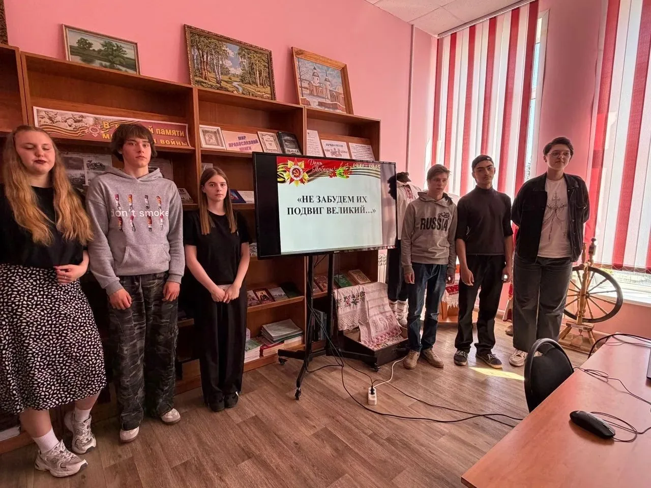 «Не забудем их подвиг великий»: в библиотеке прошло мероприятие к 9 Мая
