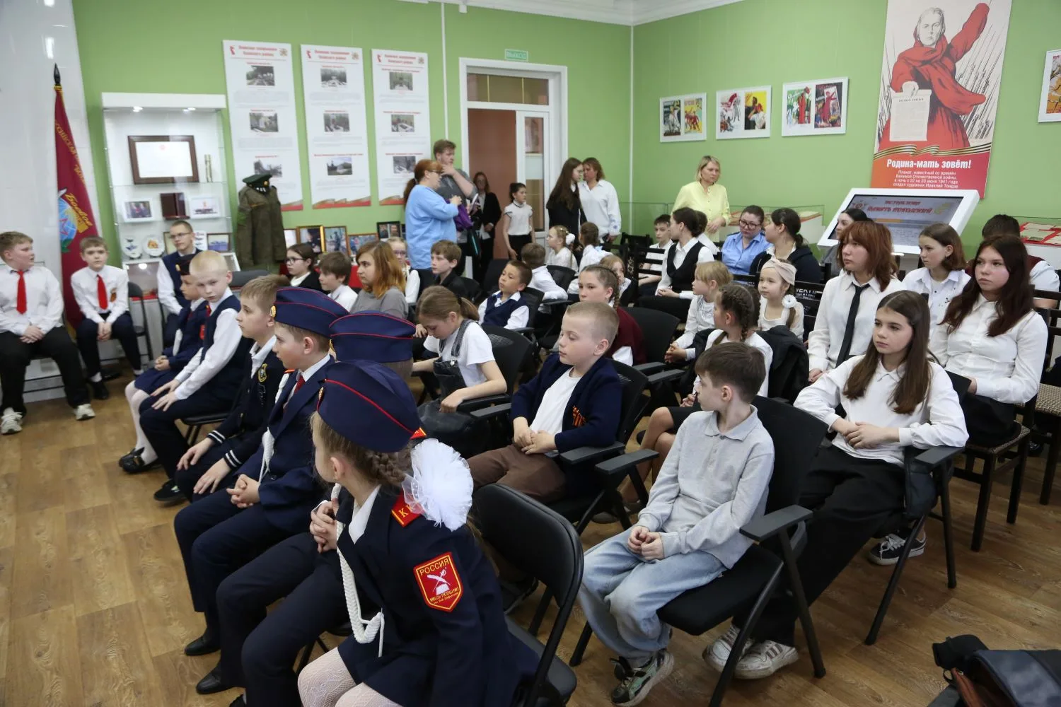 📷 В Плавске наградили участников патриотического конкурса рисунков