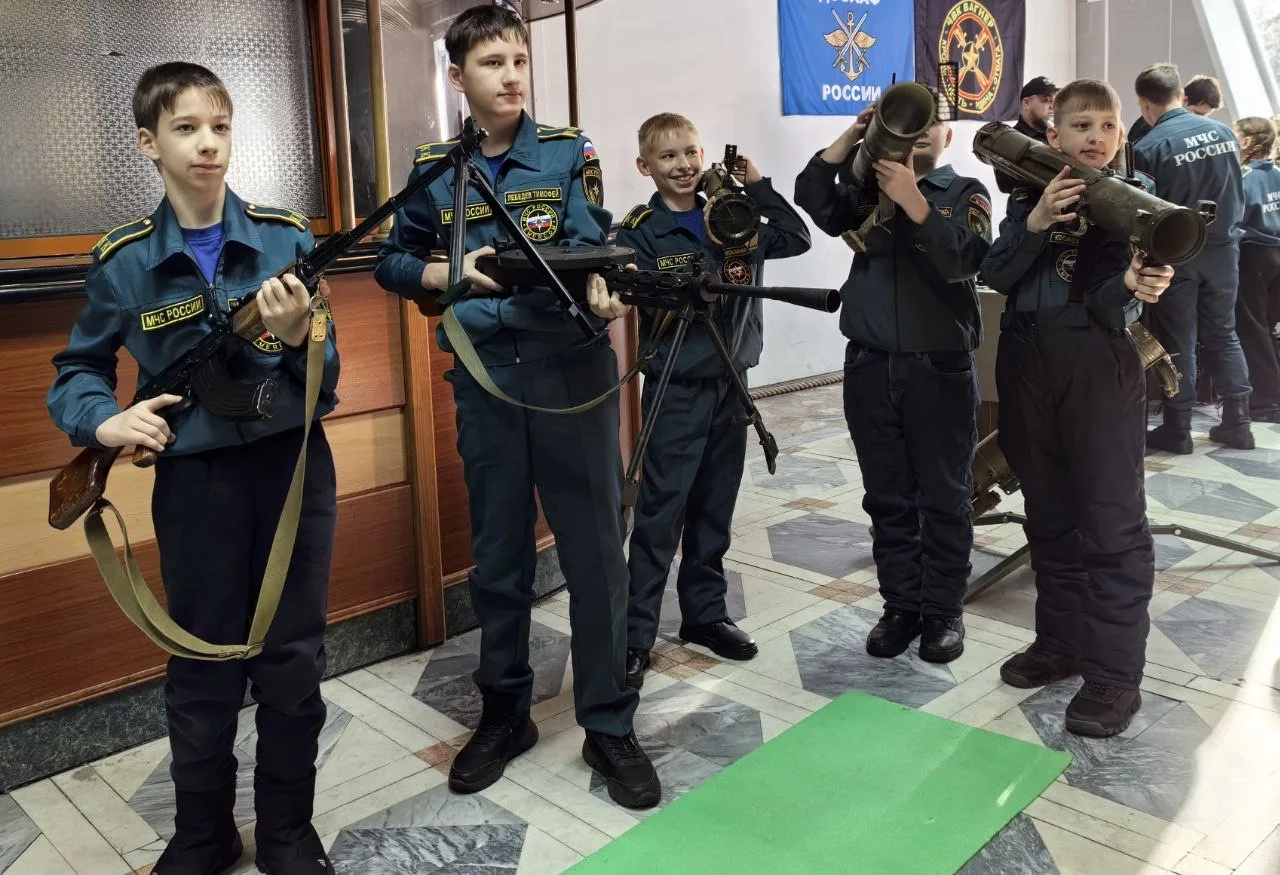 🇷🇺 Встреча с настоящими героями!  В преддверии Дня защитника Отечества в рамках Всероссийской акции 