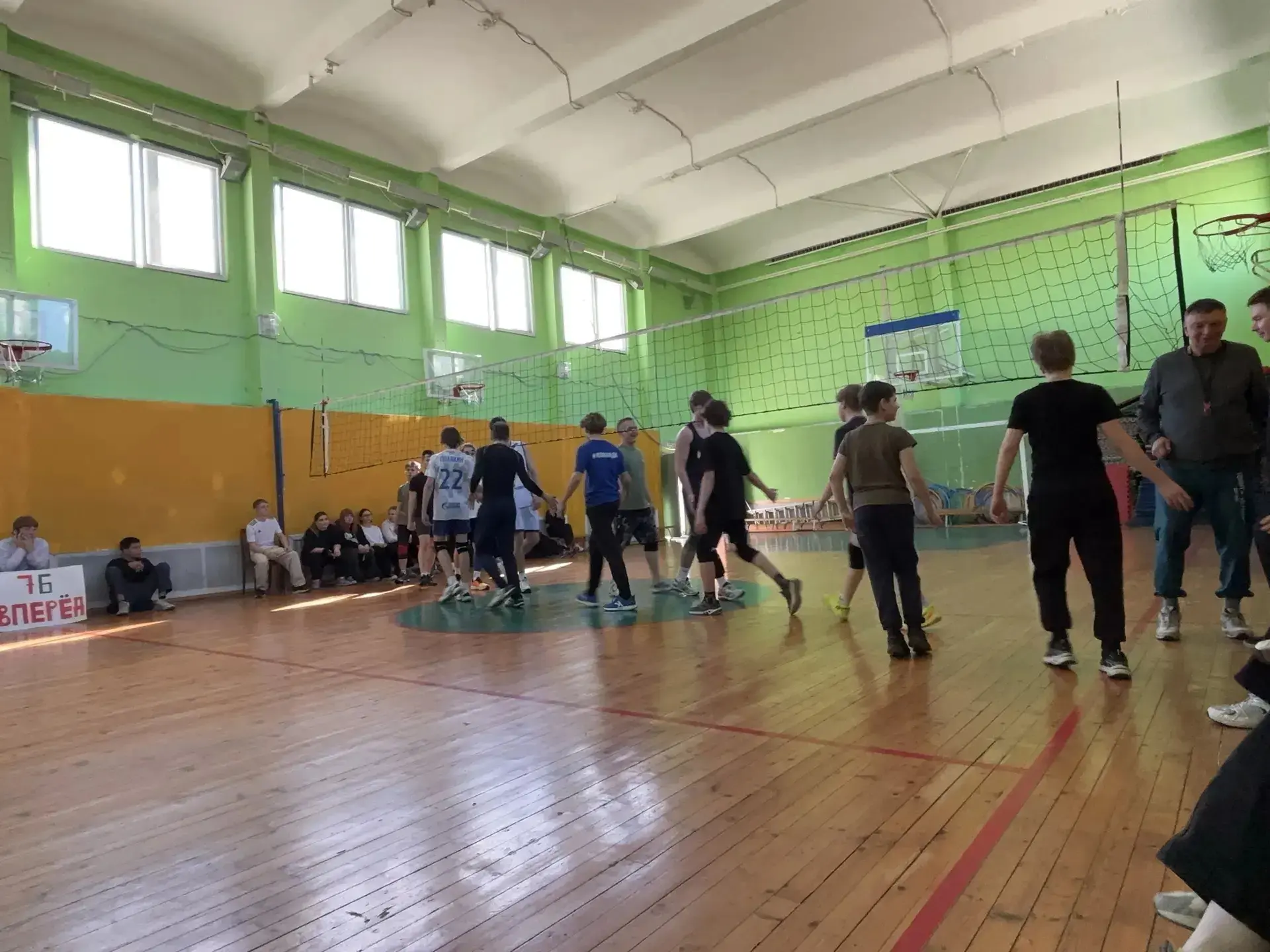 В нашей школе прошел волейбольный «Турнир четырех», посвященный великому празднику — Дню Победы! 🏐🇷🇺