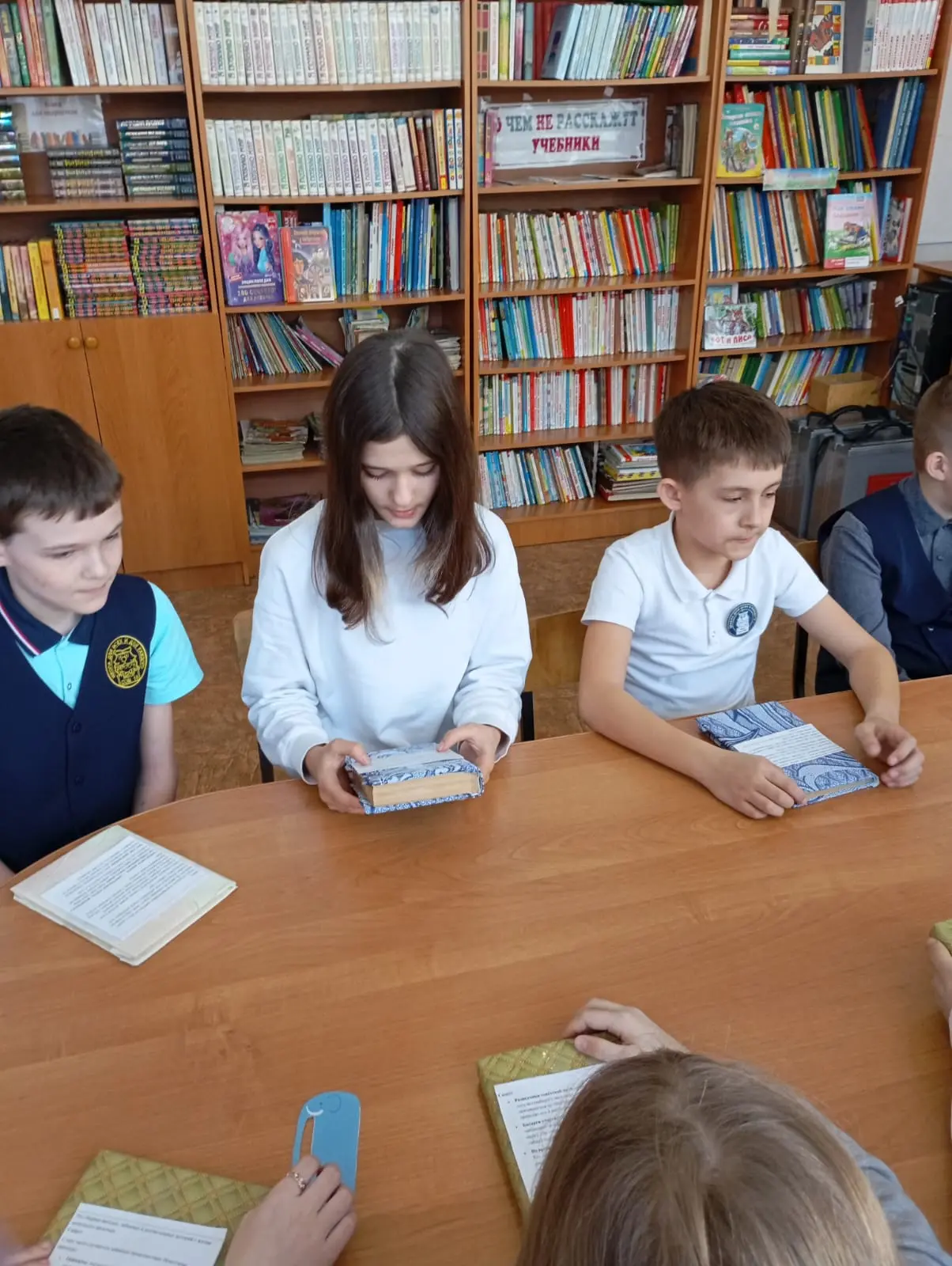 💥В преддверии Международного дня книгодарения в нашей школе прошло яркое и запоминающееся мероприяти