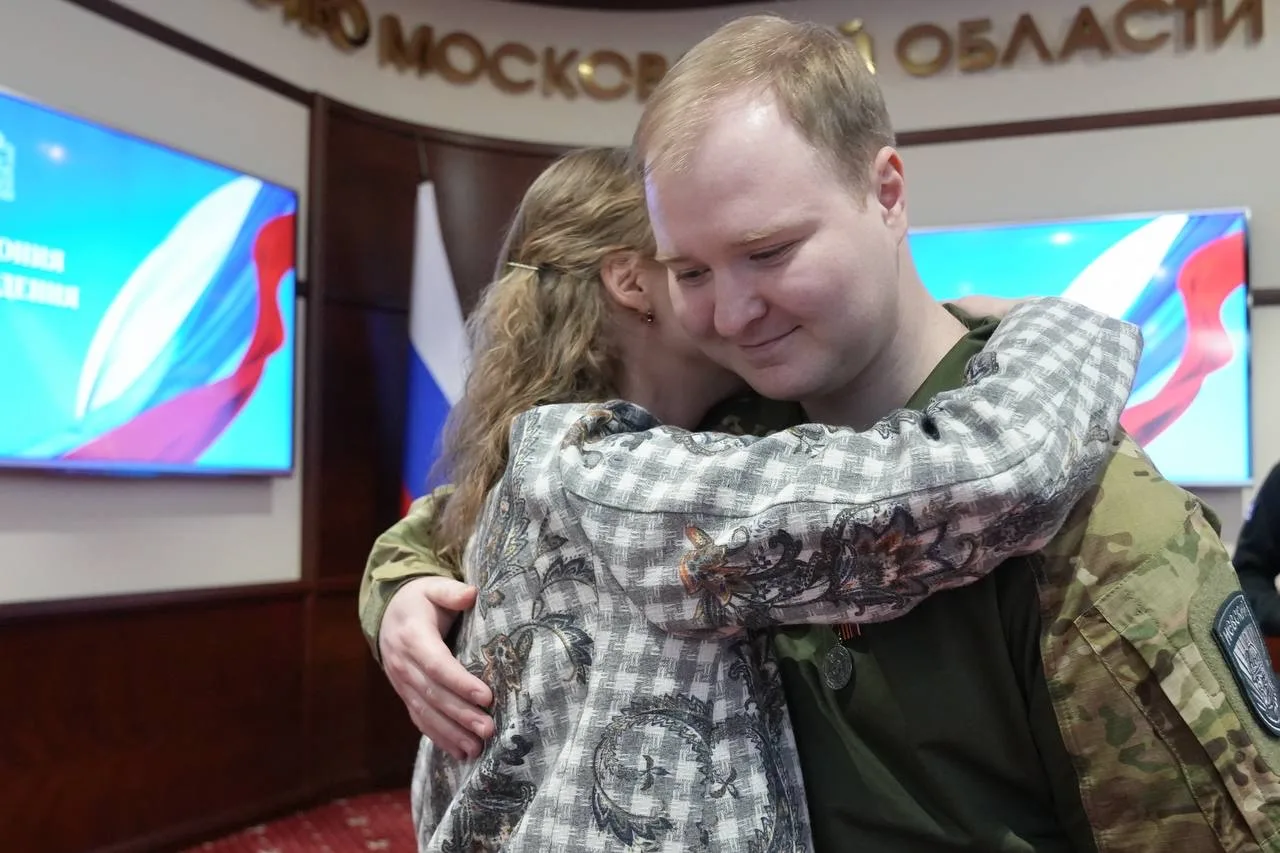 🎖Вручил государственные награды бойцам легендарного подразделения БАРС — медали «За отвагу», «За хра