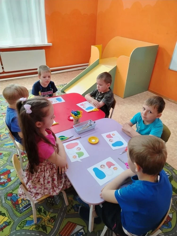 Аппликация матрёшка — поделка ко Дню народной куклы🪆