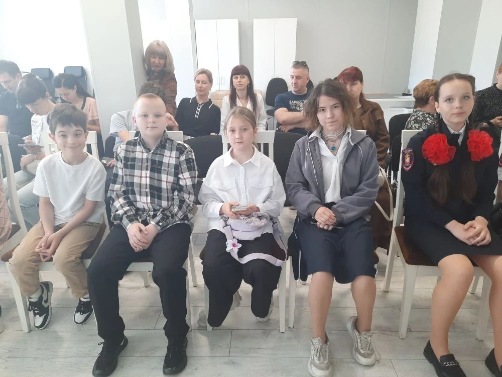 🌿 Наши ученики — участники городского природоохранного проекта! 🌿

Ученики нашей школы приняли акт