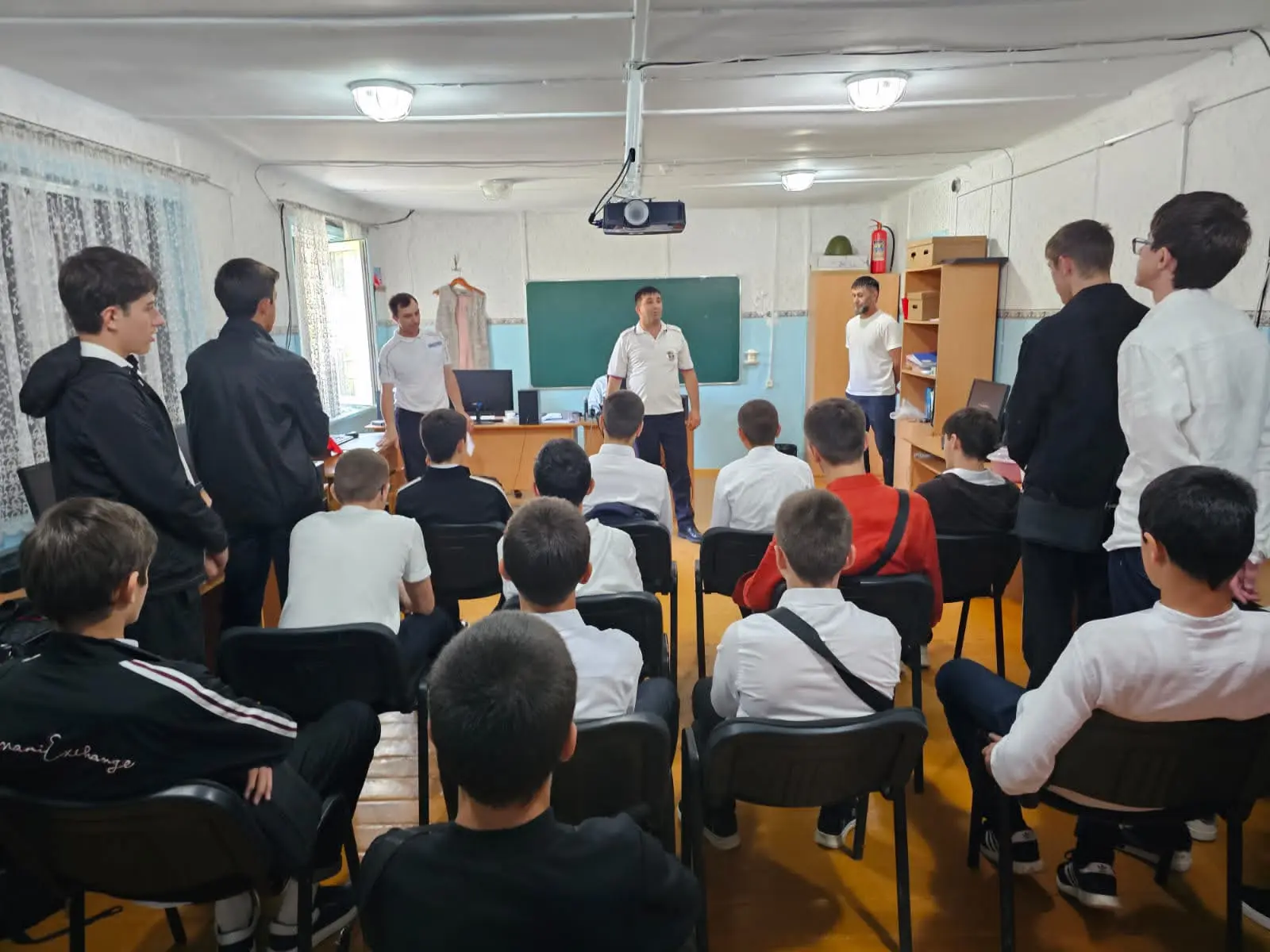 04.09.2026г. ИОПС Магомедов С.И. провел профилактическую  беседу для учащихся нашей школы.