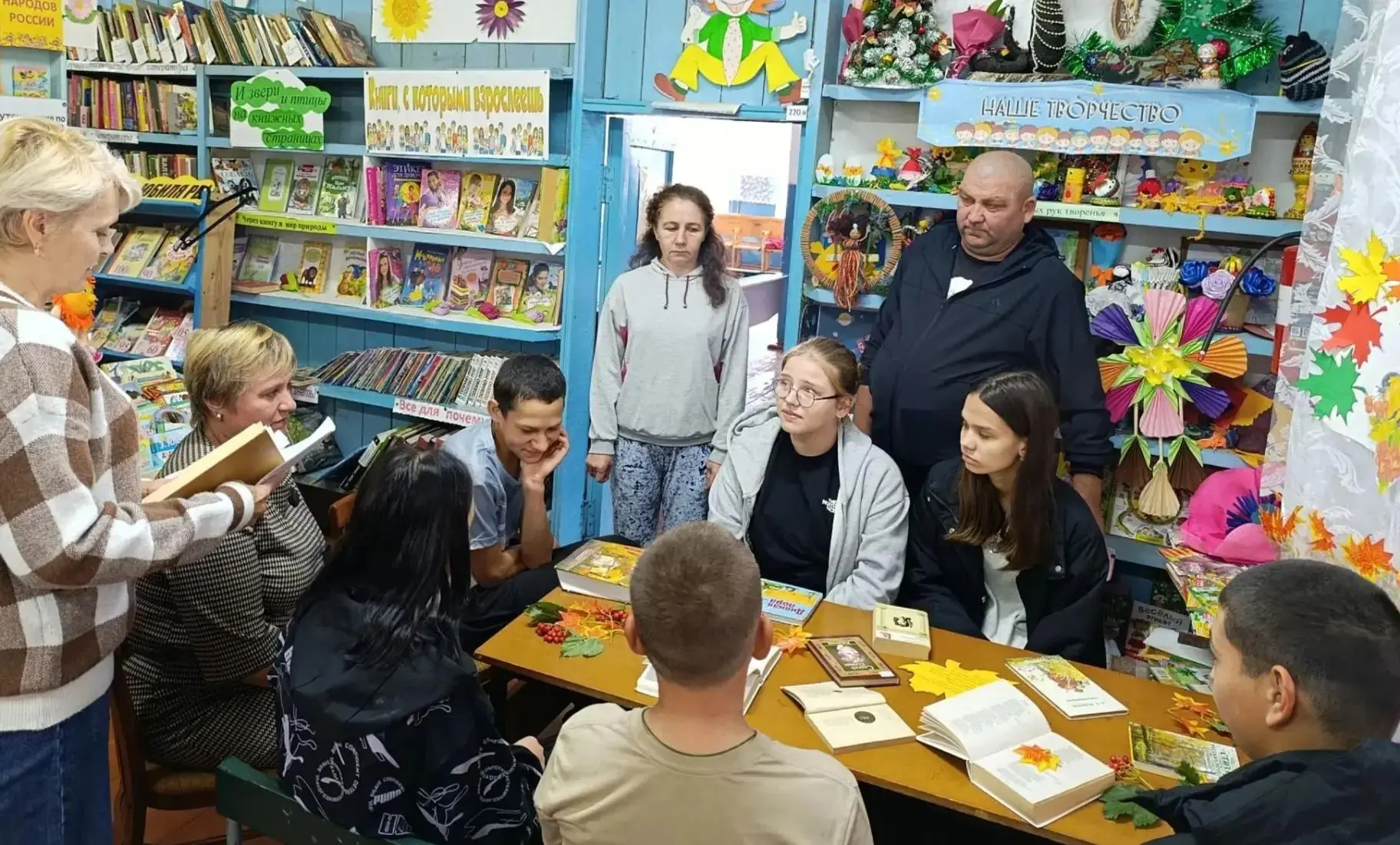 ✨ Сегодня, в этот прекрасный осенний🍂 вечер для ребят, в Большереченском СДК совместно...