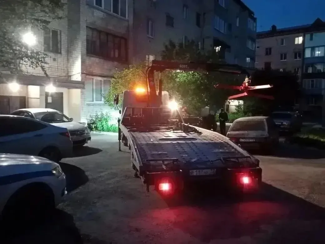 Ехал без прав, без ОСАГО, но с незаконной тонировкой, неоплаченными штрафами и не остановился по зак