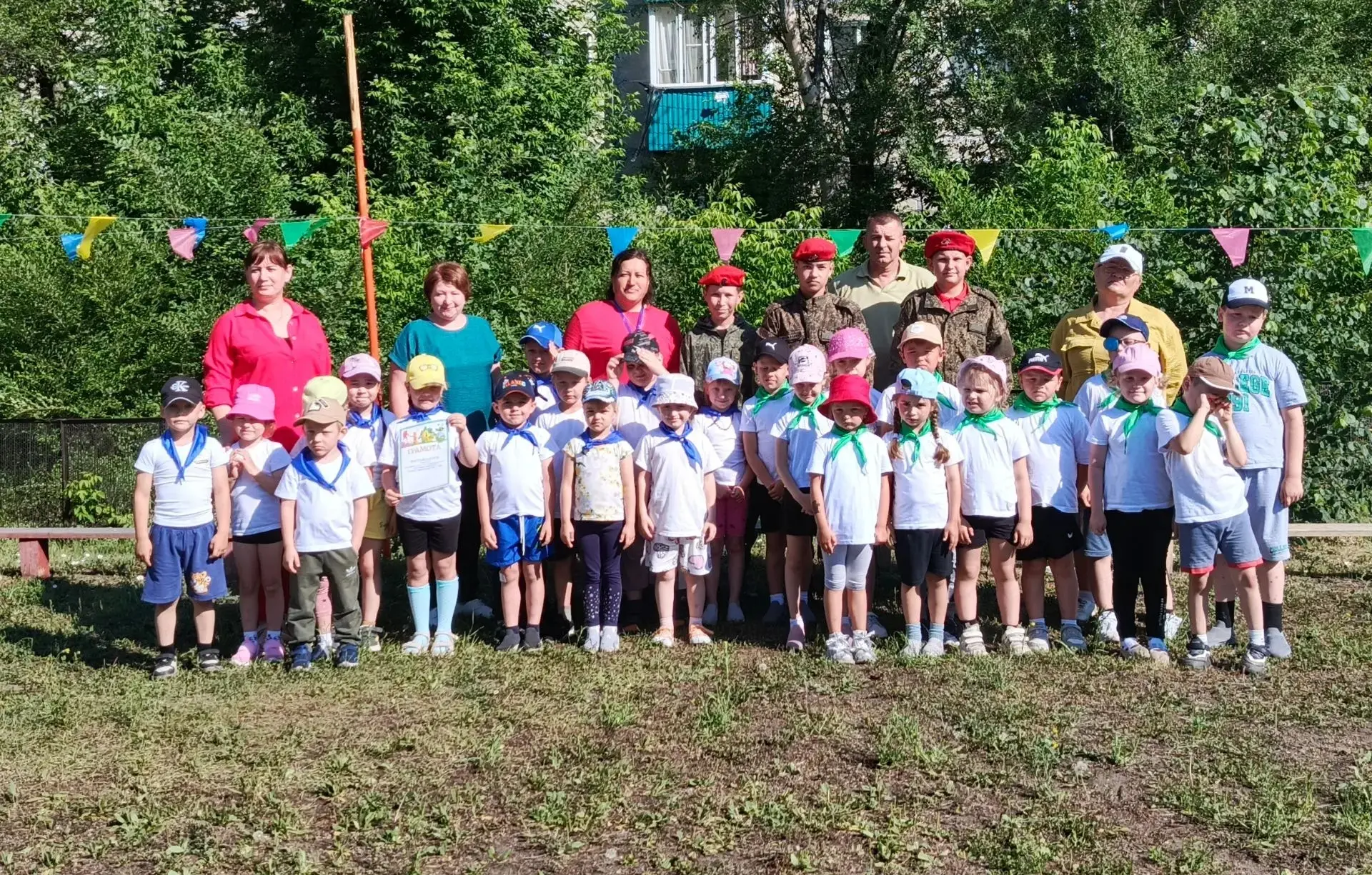 💫В нашем детском саду состоялся настоящий праздник спорта и туризма — летний туристический слёт. На