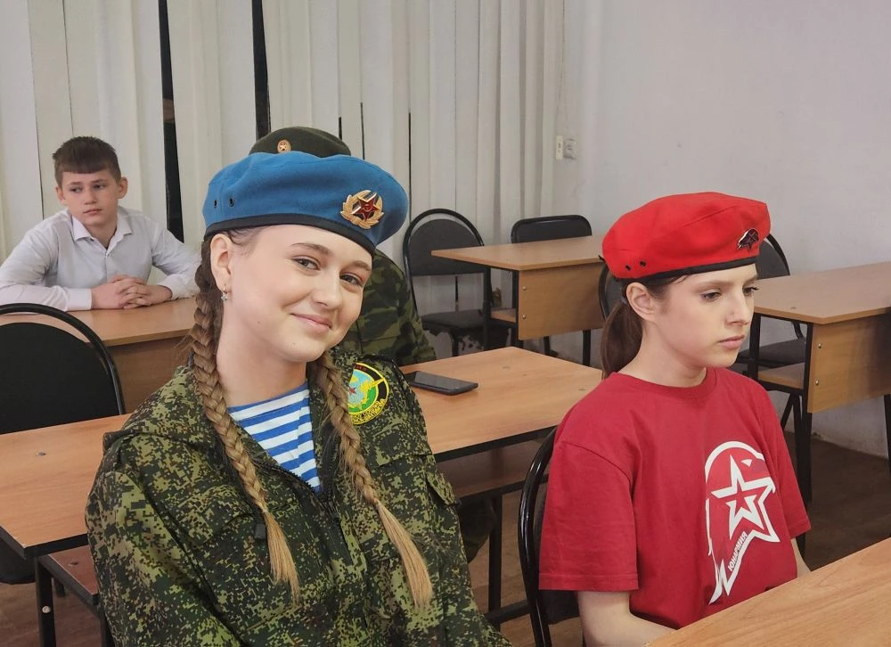 Полным ходом идет муниципальный этап военно-патриотической игры «Зарница 2.0».  Вчера свои силы и вы