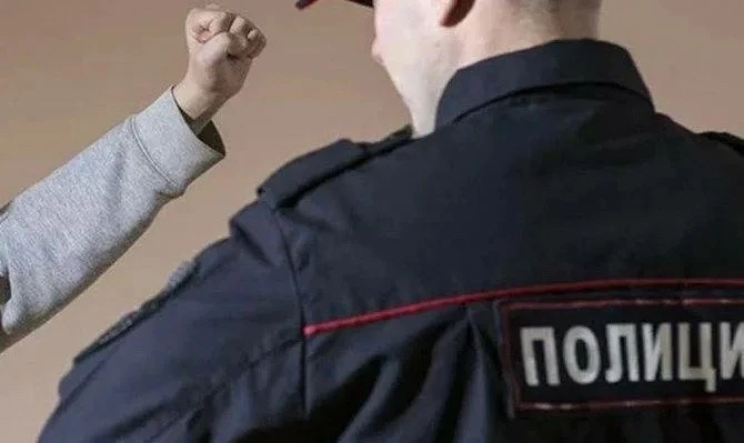💰 Штраф за нападение на полицейского

В январе 2026 года в деревне Хотяж женщина напала на сотрудни