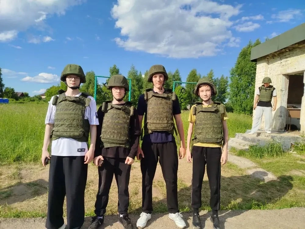 🌟 Учебные стрельбы в Казанском высшем танковом училище

В целях военно-профессиональной ориентации 