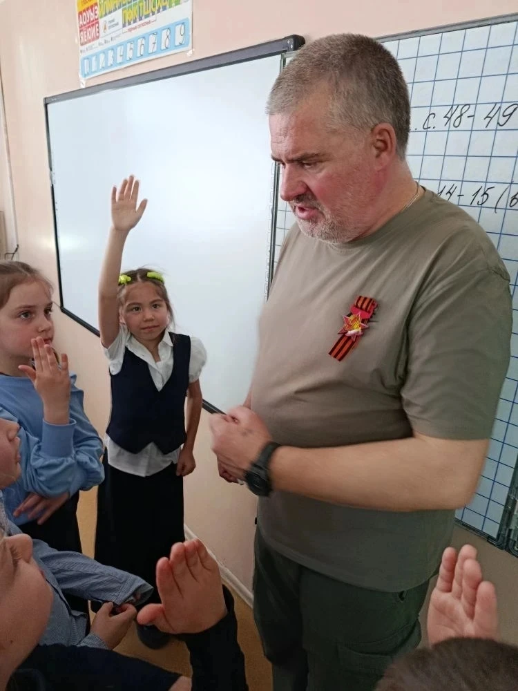 27 апреля 2026 года в первом и втором классе нашей школы прошли уроки  Мужества, посвященные Победе 