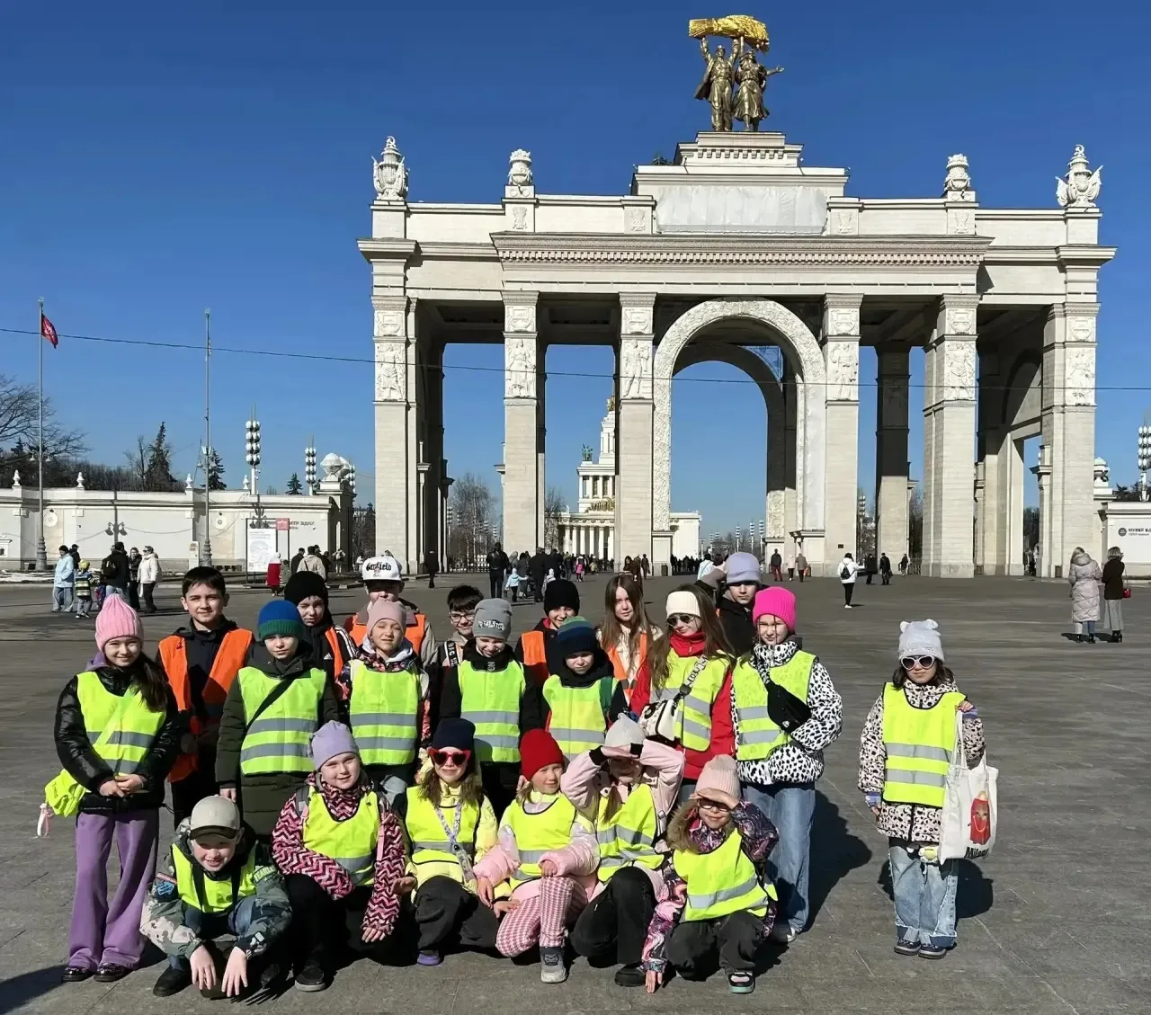 🖼 Настоящее путешествие по истории, науке и городу совершили ученики 2 «А», 2 «Б» и 4 «Г» классов в 