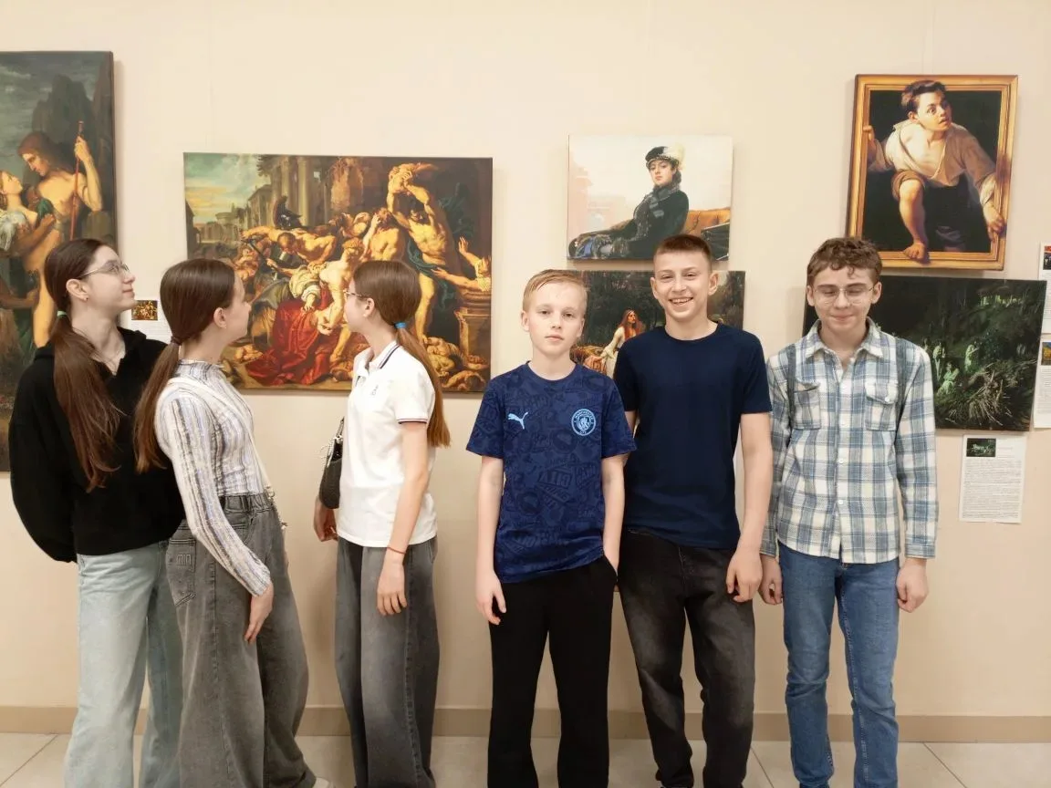 🌺 1 апреля (и это не шутка!)  учащиеся 7 "Д" класса школы 80 посетили Краеведческий музей, выставку 