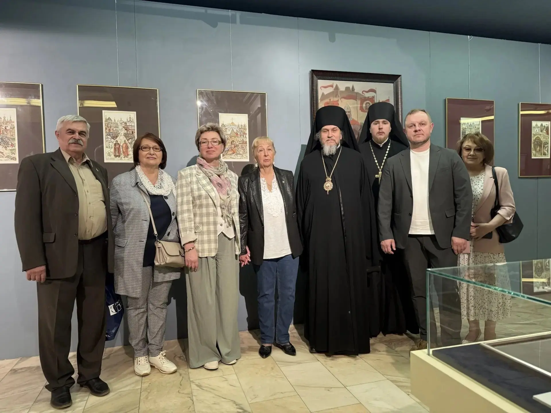 В храме Христа Спасителя открылась персональная выставка Людмилы Юга