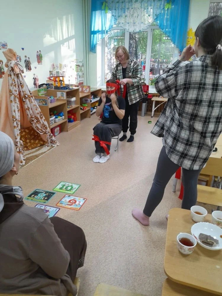 В группе "Крепыши" состоялось родительское собрание в формате тренинга под названием «Родительская л